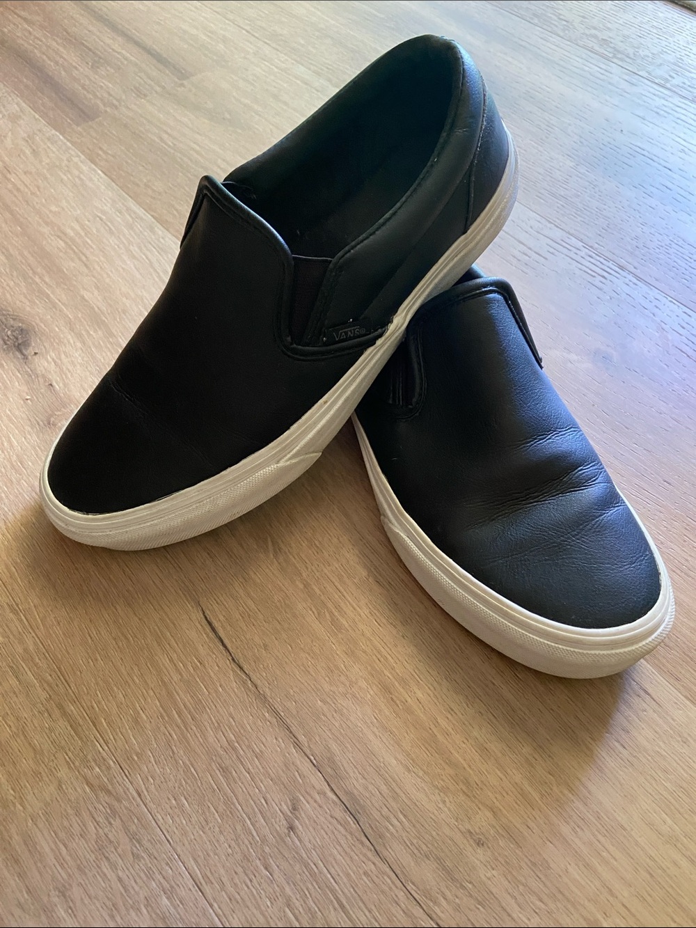 Vans Black Leather Slip-On Sneakers Woman’s 8.5/Mens 7 Streetwear Skater
